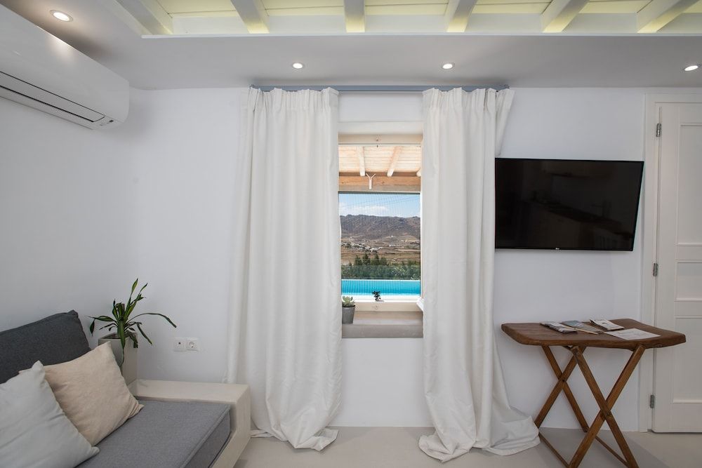 Mykonos Village Deluxe Apartment, 1 Bedroom, Kitchenette, Pool View 9