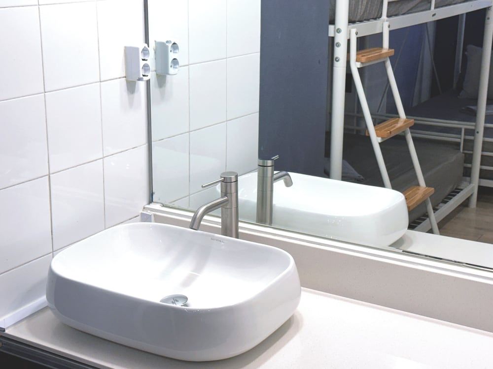 OYO Rooftop Hostel Family Room (8 persons) 12