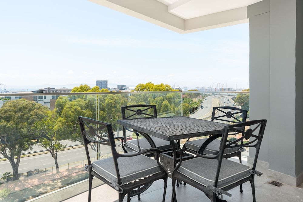 Point Break Luxury Apartments Elite Apartment 6