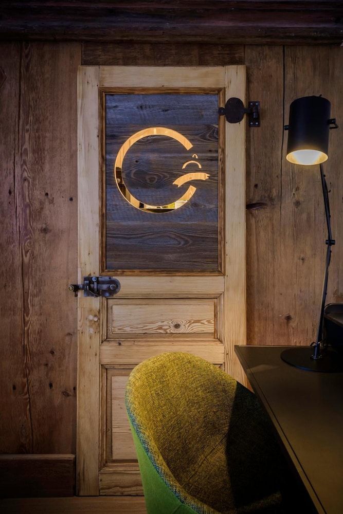 La Garenne Deluxe Double or Twin Room, Courtyard View 8