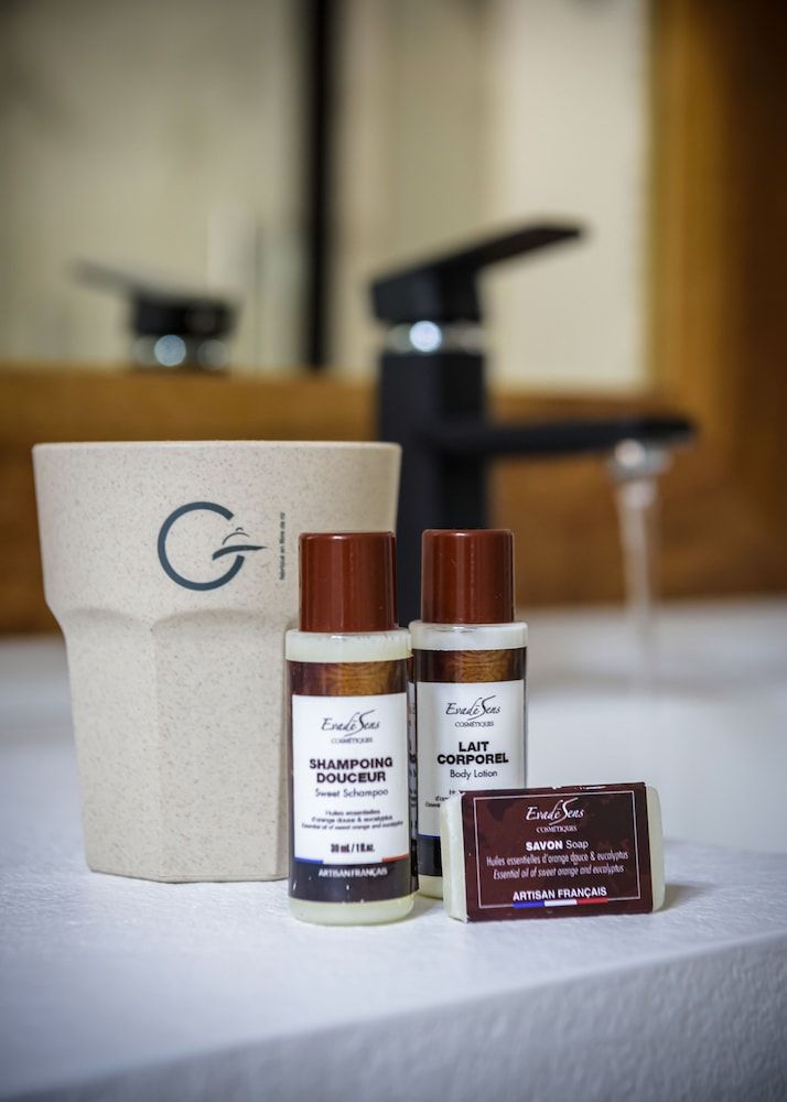 La Garenne Superior Double Room, Courtyard View 5