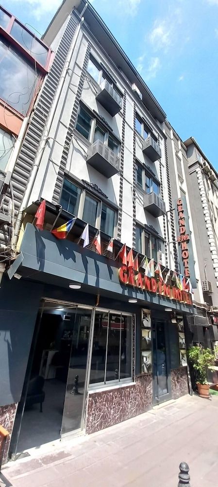 undefined Grand FM Hotel 8