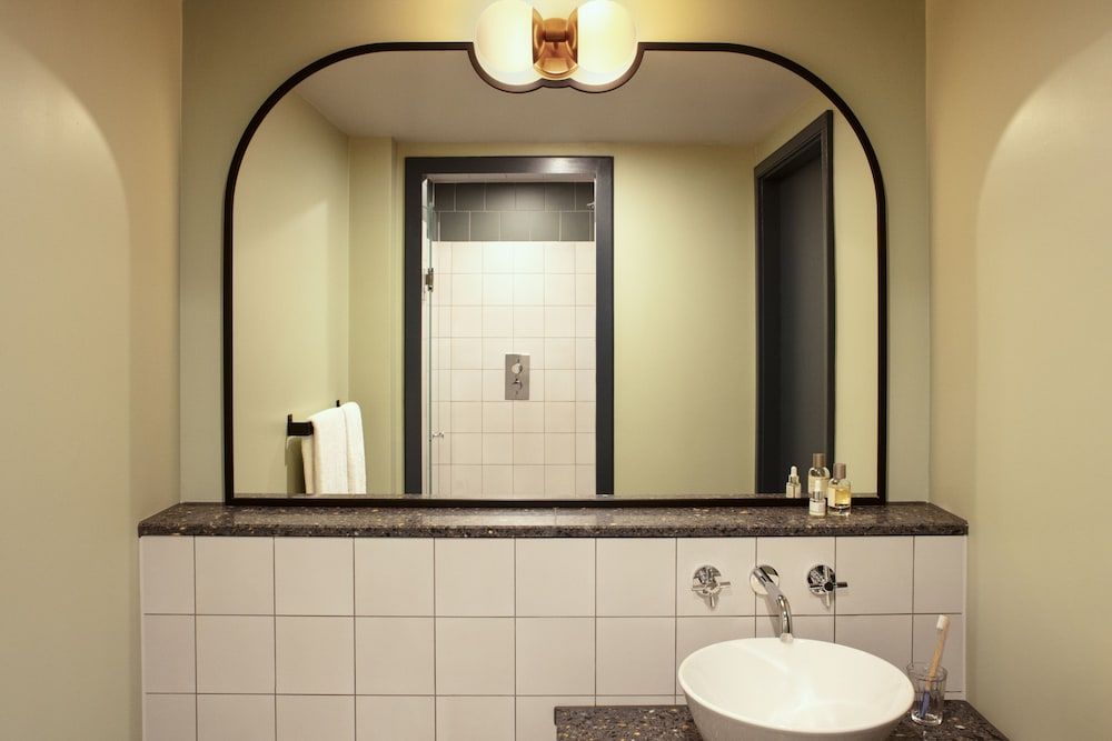 undefined The Hoxton Shepherds Bush 10