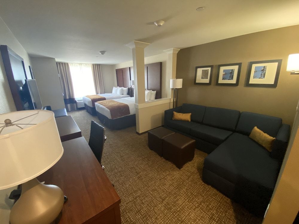 Suite, Multiple Beds, Non Smoking