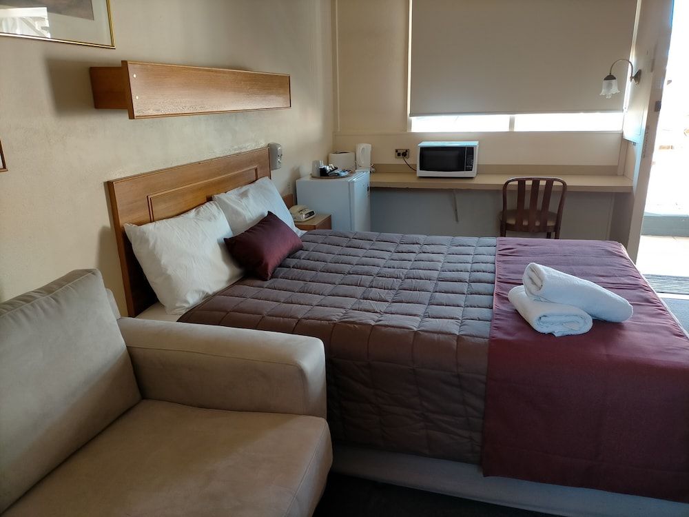 Country Motor Inn Singleton Standard Room (Standard Single) 3