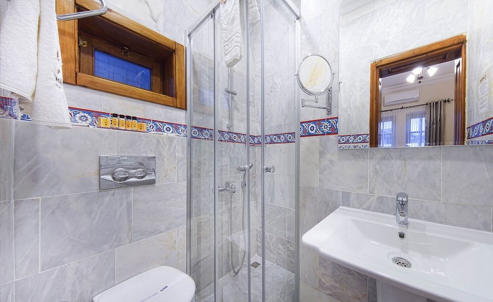 Minyon Hotel Standard Double Room 22