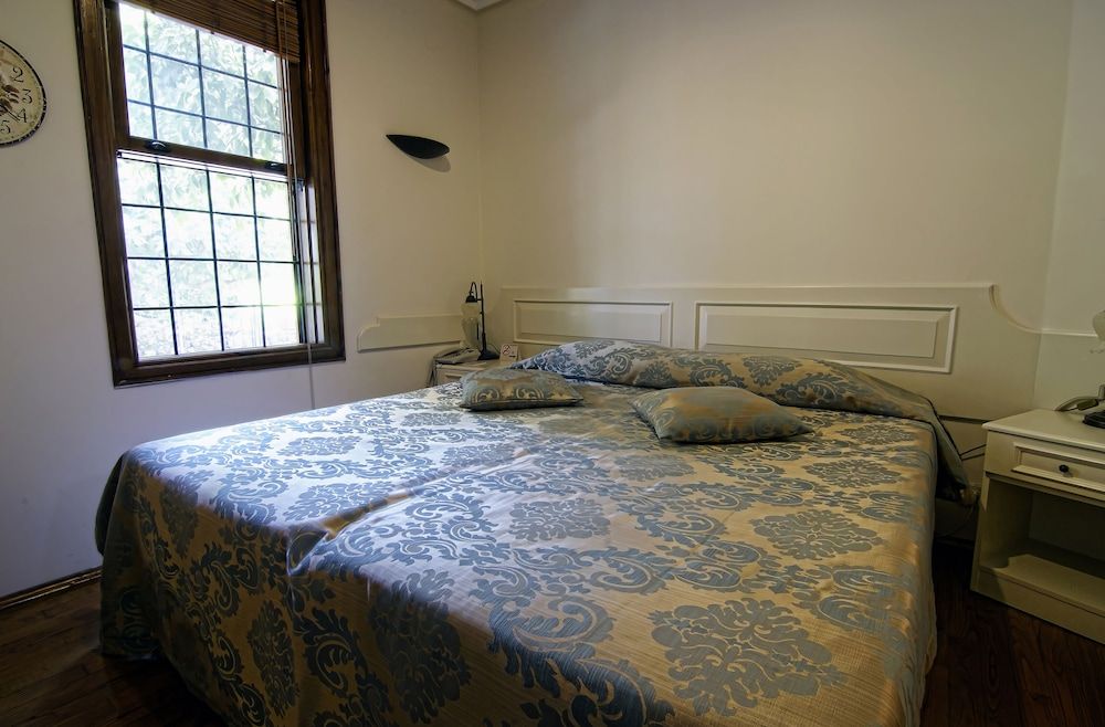 Minyon Hotel Standard Double Room 6