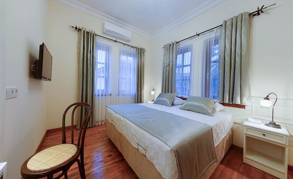 Minyon Hotel Standard Double Room 10