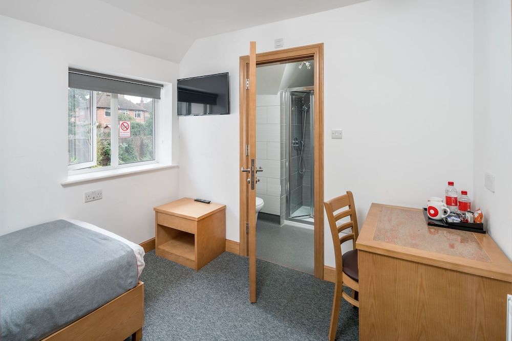 Flexistay Aparthotel Sutton Standard Single Room 14