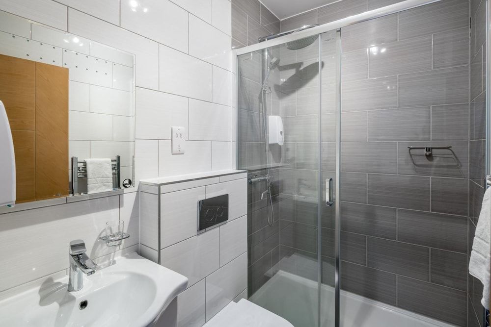 Flexistay Aparthotel Sutton Standard Single Room 7