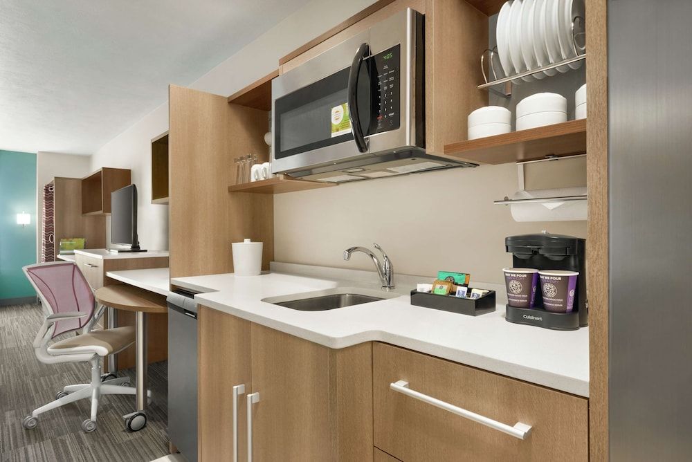 Suite, 1 King Bed, Accessible (Mobility & Hearing, Roll-in Shower)