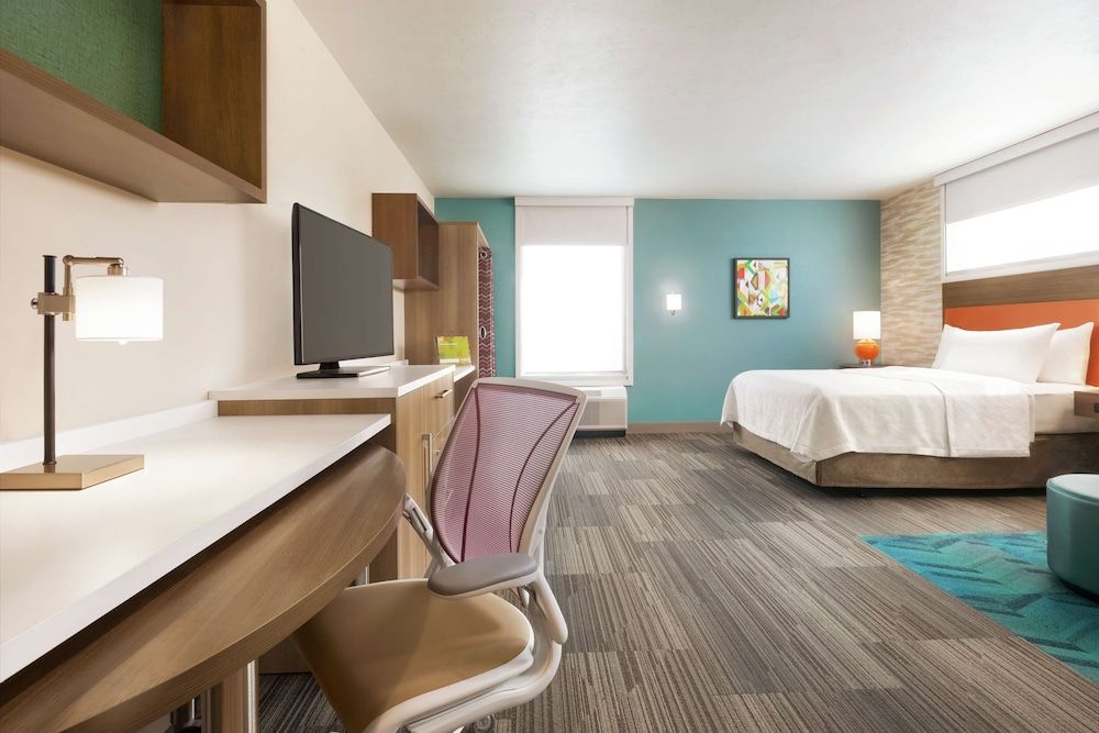 Studio, 1 Queen Bed, Accessible, Bathtub