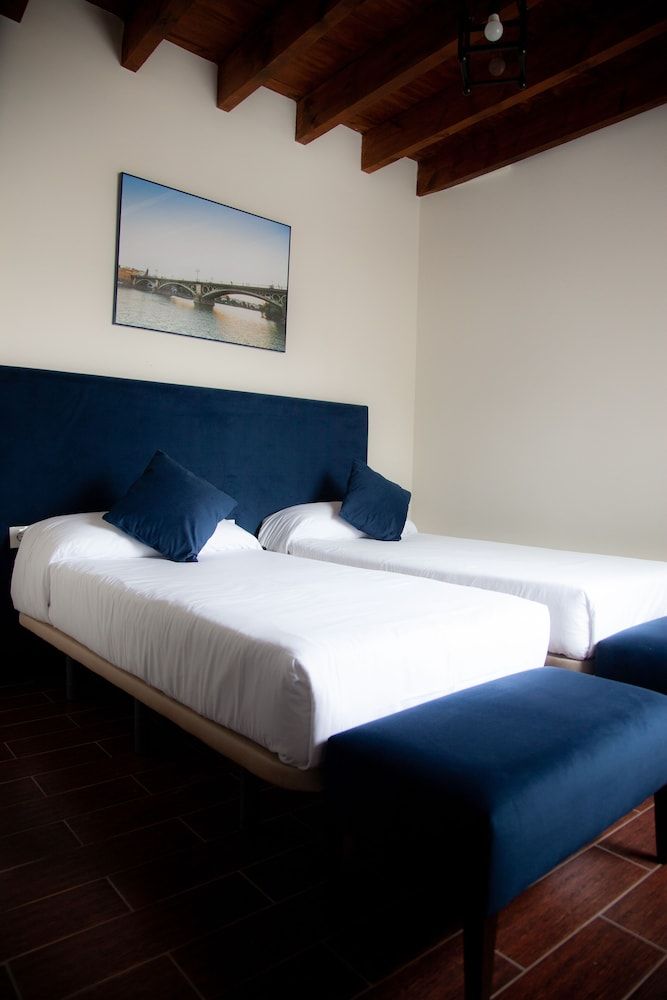 Noches en Triana Twin Room 4