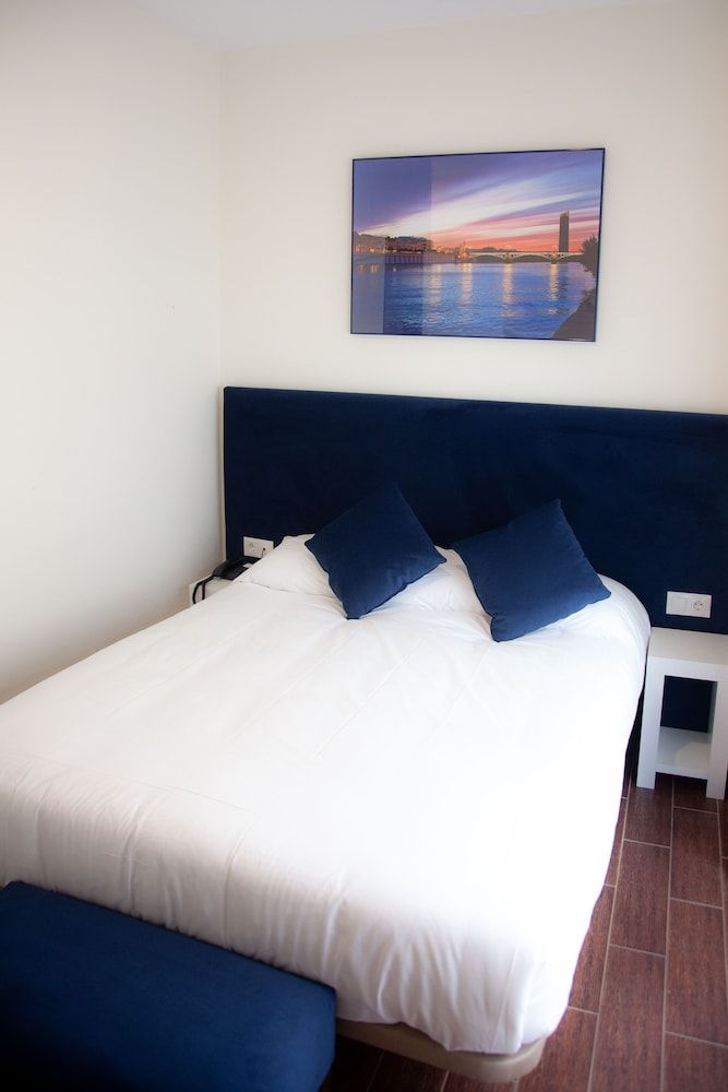 Noches en Triana Double Room 11