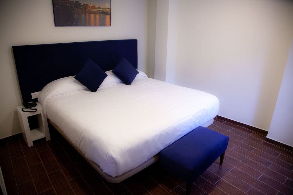 Noches en Triana Double Room 7