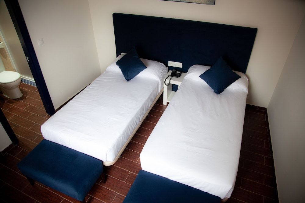 Noches en Triana Twin Room 5