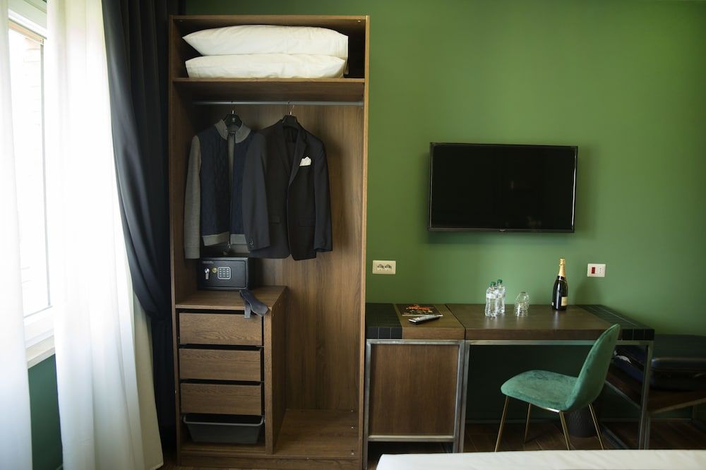 Unicum Roma Suites Double Room 13