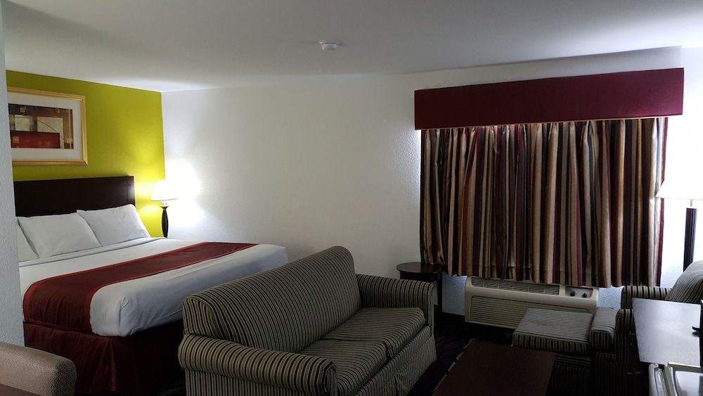 Deluxe Room, 1 King Bed