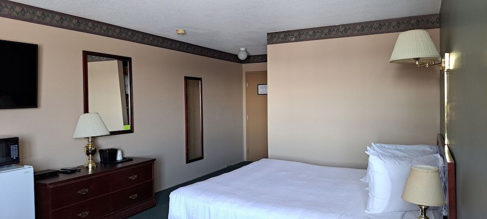 Business Room, 1 King Bed, Non Smoking