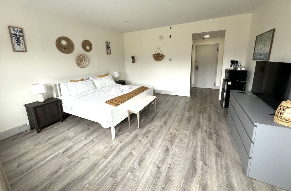 Solano Inn Comfort Single Room, 1 King Bed, Non Smoking, Ground Floor 4