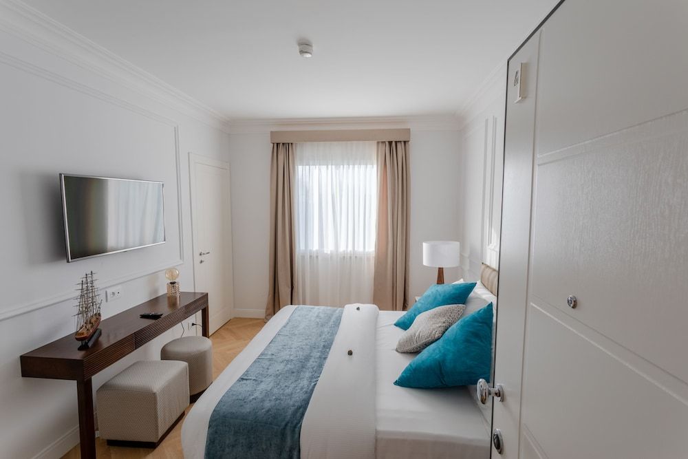 Classic Twin Room
