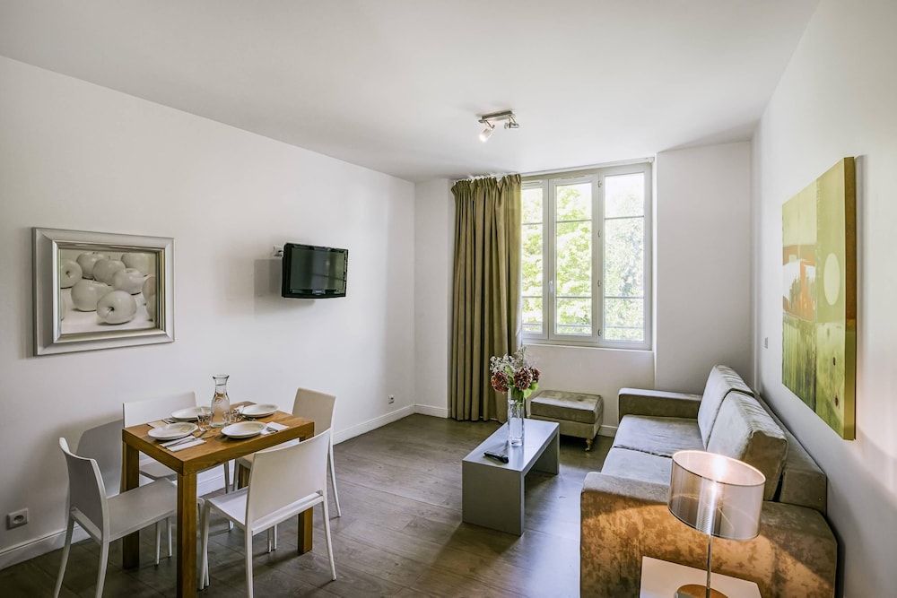 Comfort Aparthotel Lourdes Lorda 1 bedroom apartment 4 people 6
