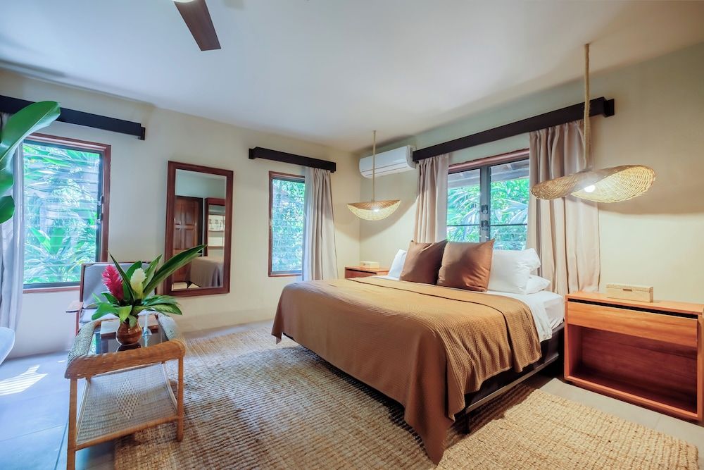 Comfort Villa, 1 King Bed, Terrace, Garden View