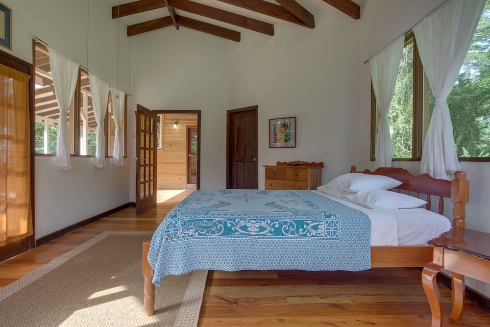Family House, 2 Bedrooms, Lanai, Garden View