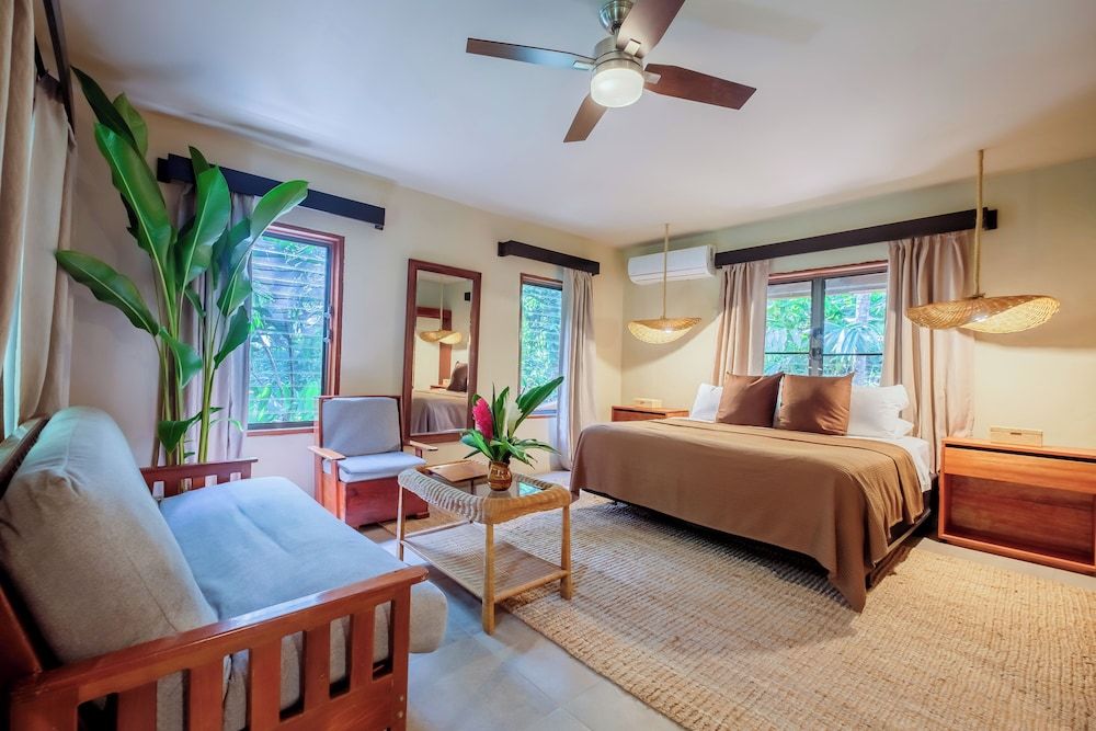 Comfort Villa, 1 King Bed, Terrace, Garden View