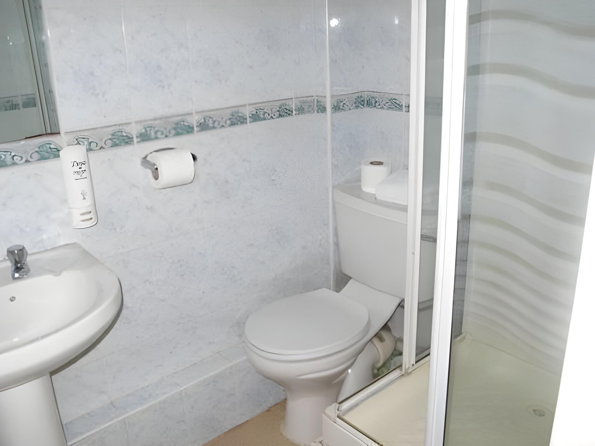 undefined Chiswick Lodge Hotel 8