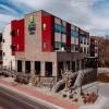 Holiday Inn Express & Suites Manitou Springs by IHG
