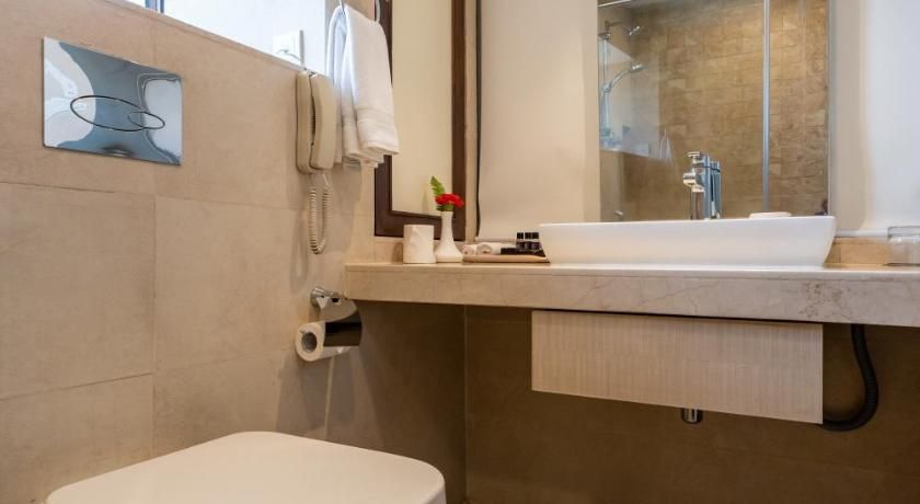 Ramada by Wyndham Kathmandu Dhumbarahi Superior King Room 6