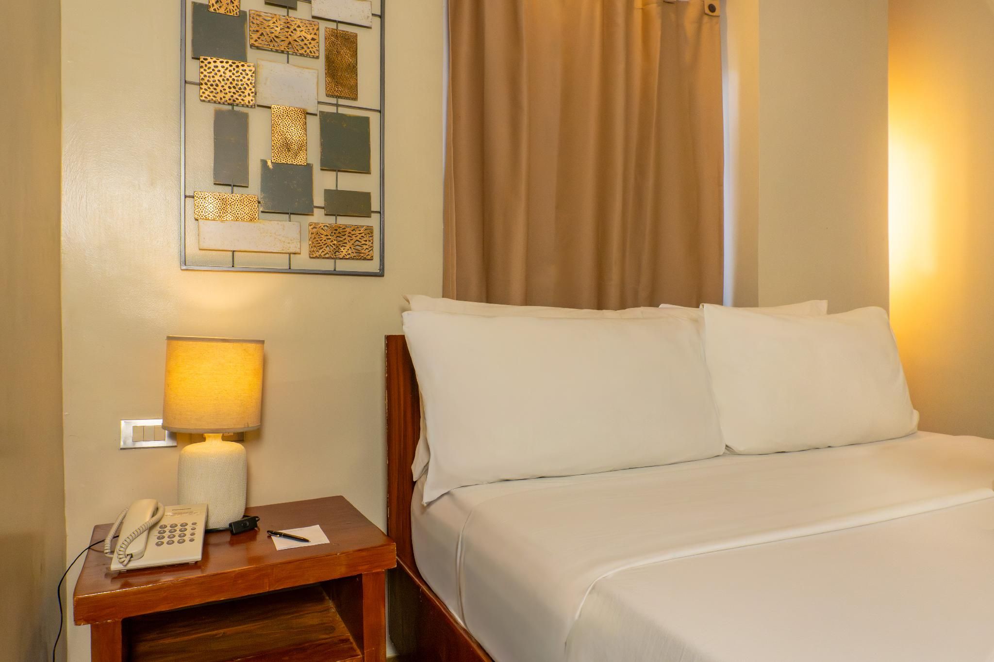 Serene La Playa Boracay Standard Room 9