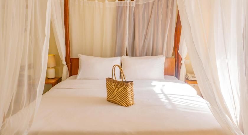 Serene La Playa Boracay Standard Room 4