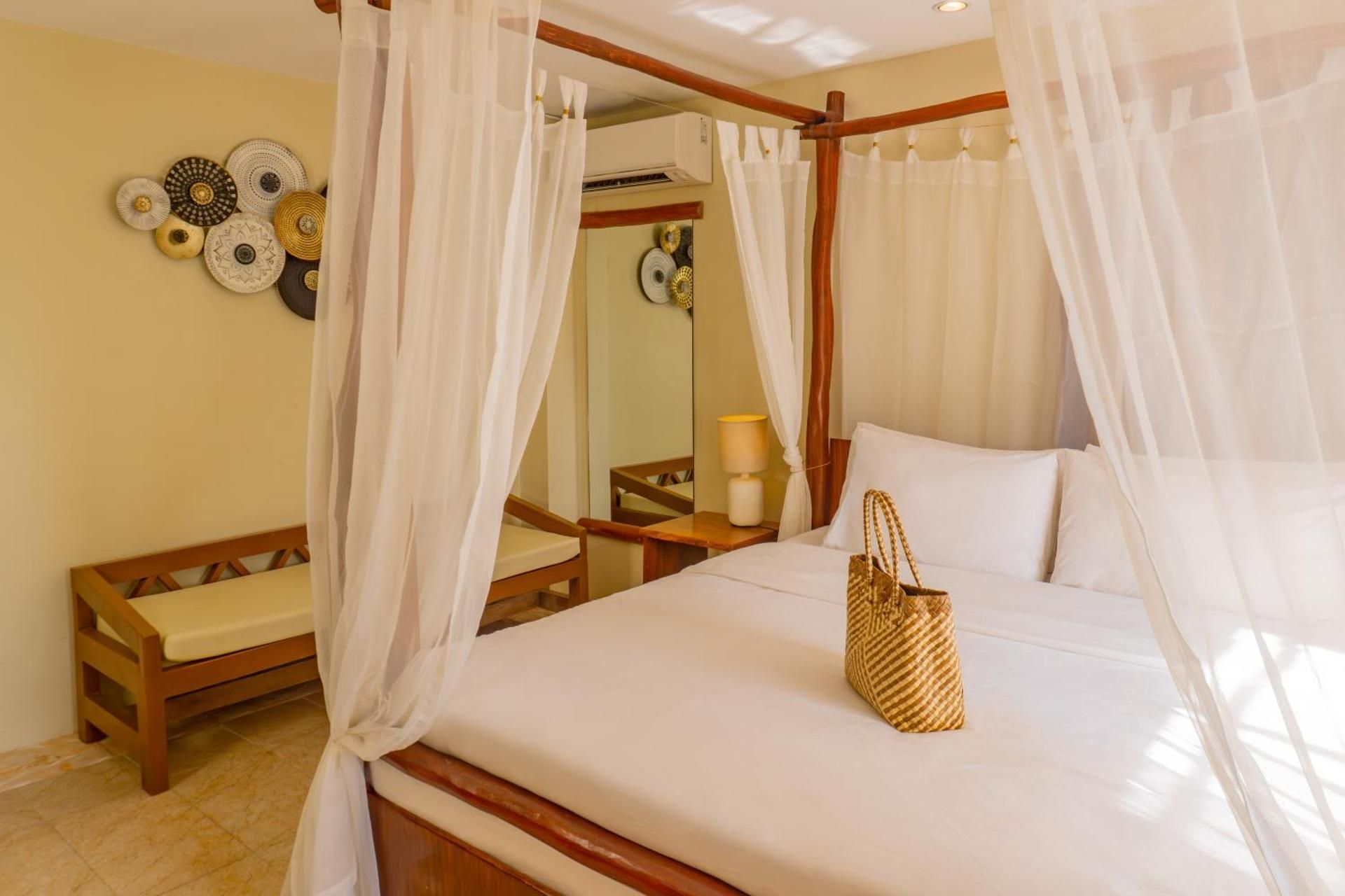 Serene La Playa Boracay Standard Room 10