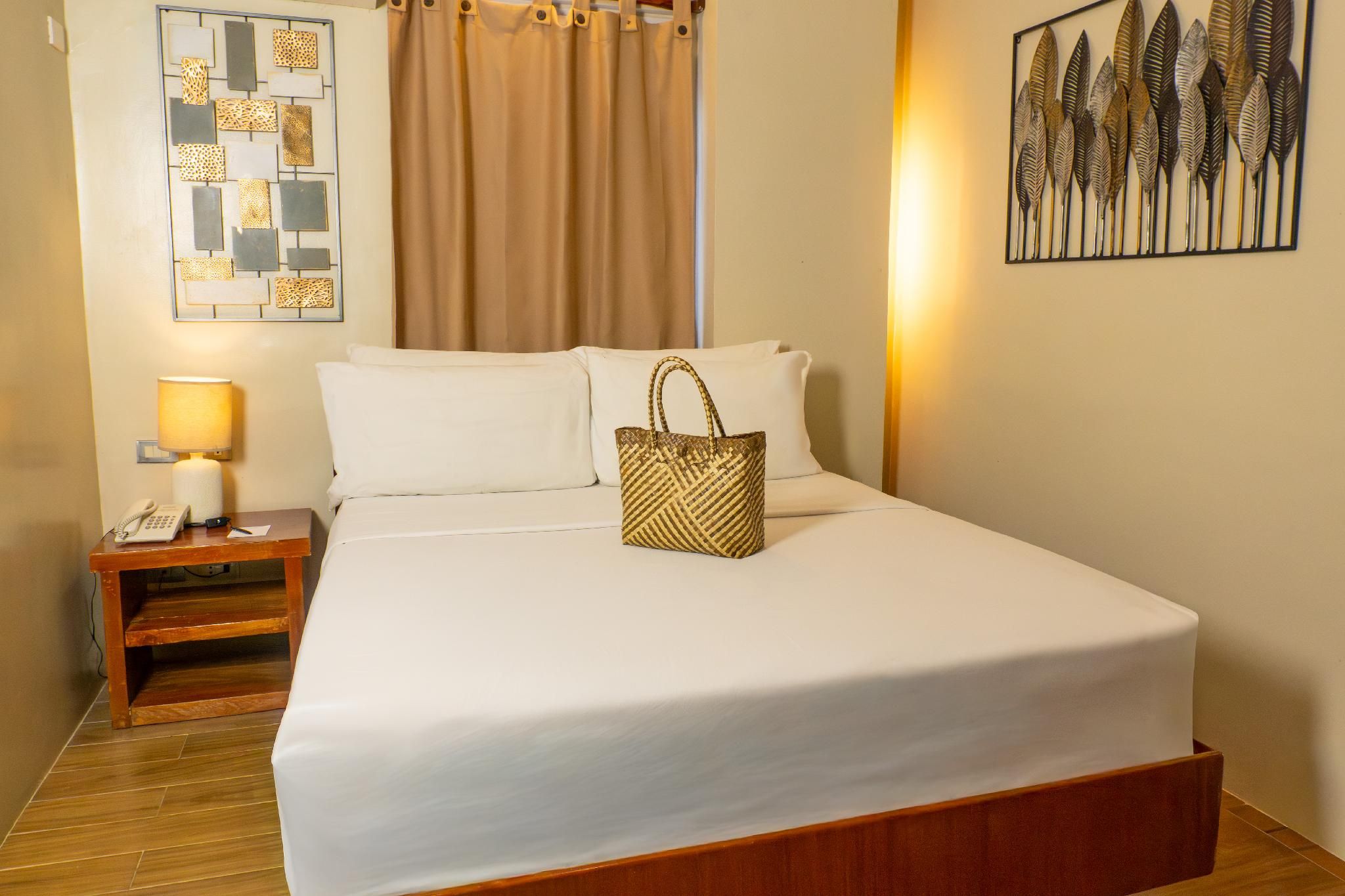 Serene La Playa Boracay Standard Room 8