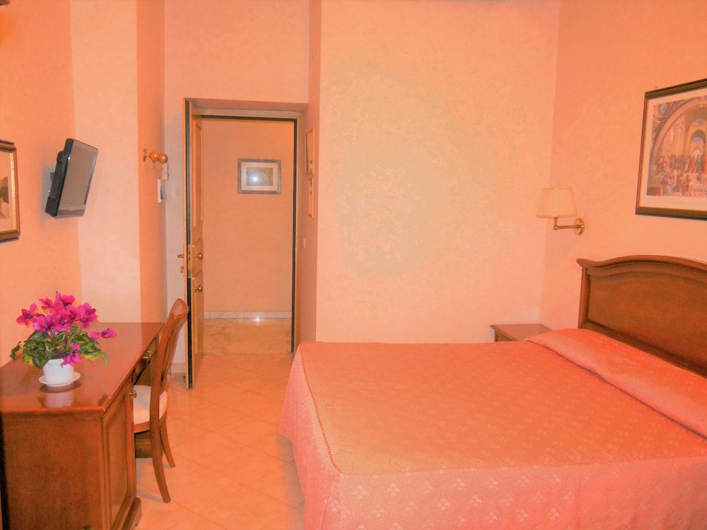 Hotel San Pietro Classic Double Room 6