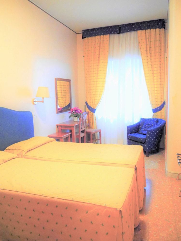 Hotel San Pietro Classic Double Room 4