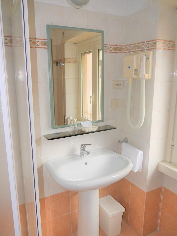 Hotel San Pietro Classic Single Room 6