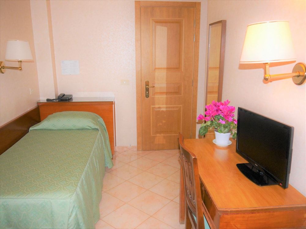 Hotel San Pietro Classic Single Room 3