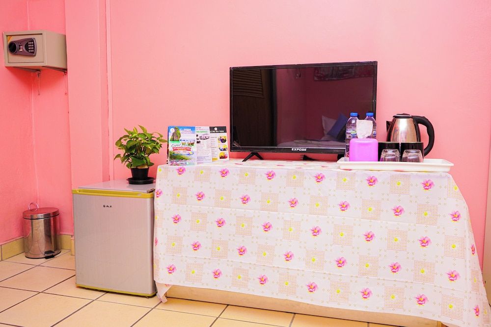 Marine Paradise Deluxe Room 13