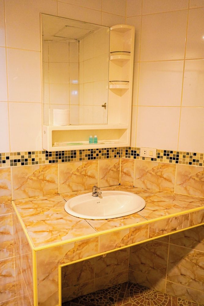 undefined Marine Paradise 8