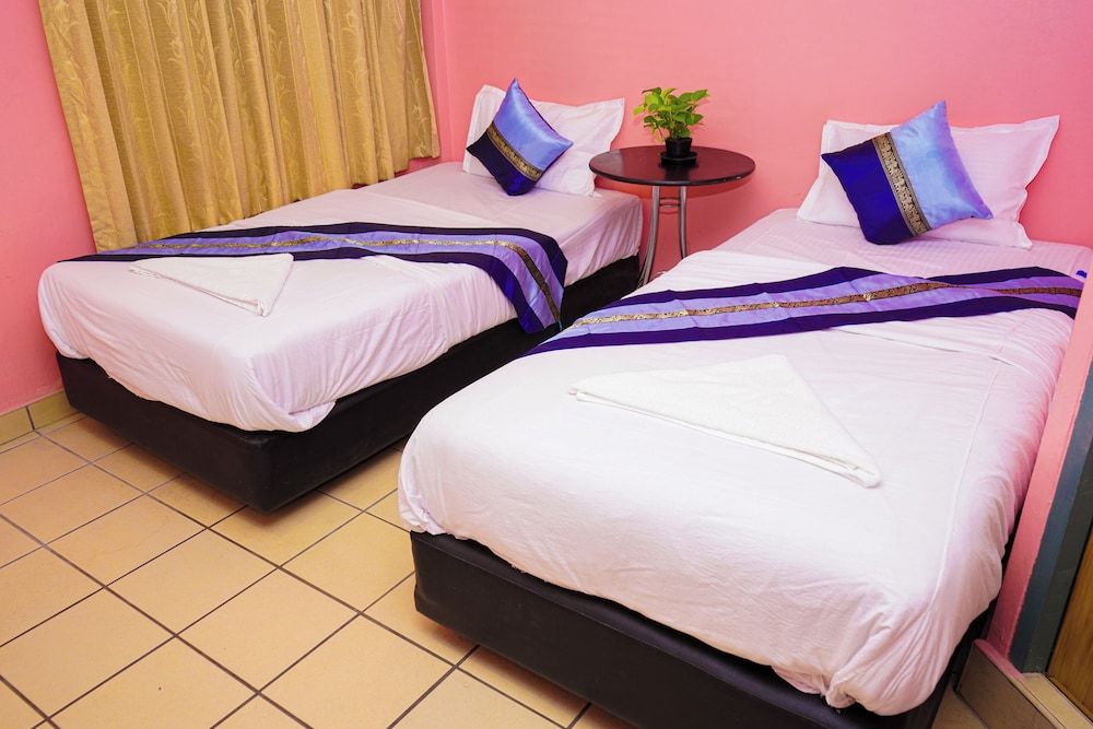 Marine Paradise Deluxe Room 8