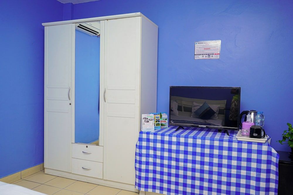 Marine Paradise Deluxe Room 12