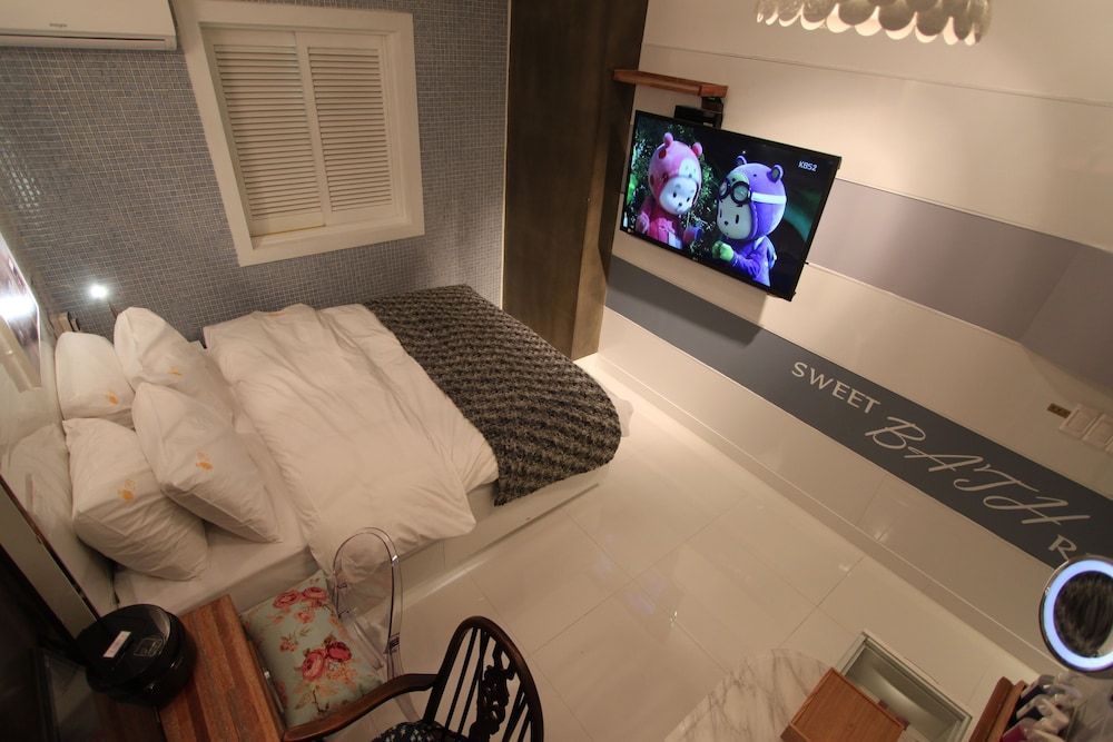 February Hotel Apsan Deluxe Single Room, 1 Bedroom 10