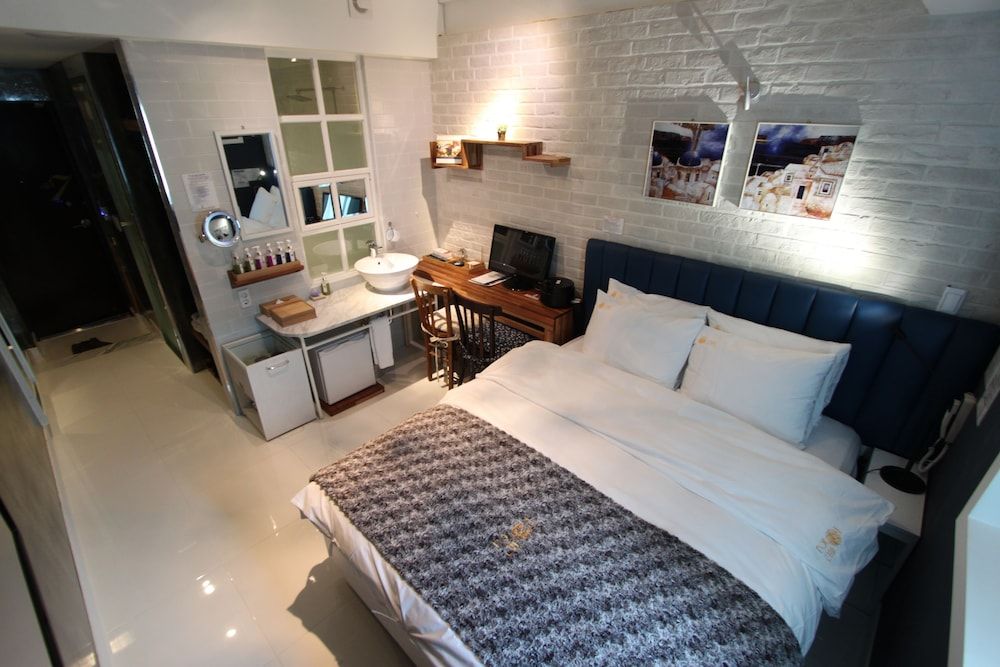 February Hotel Apsan Basic Double Room 3