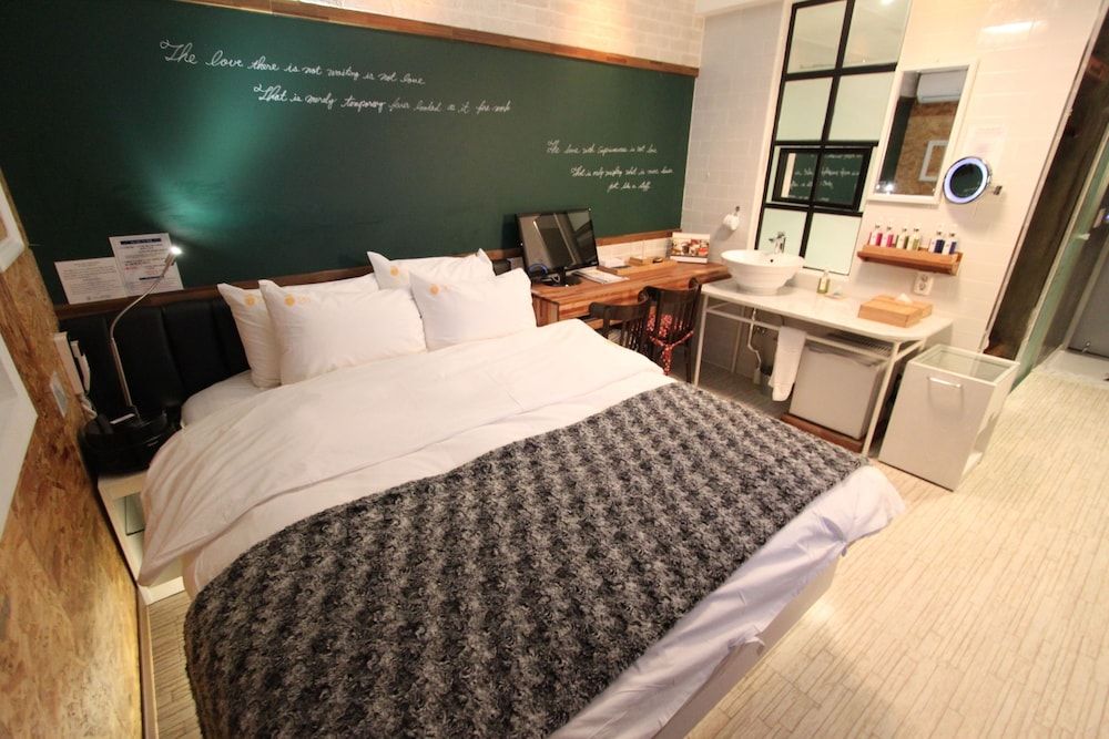 February Hotel Apsan Deluxe Single Room, 1 Bedroom 4