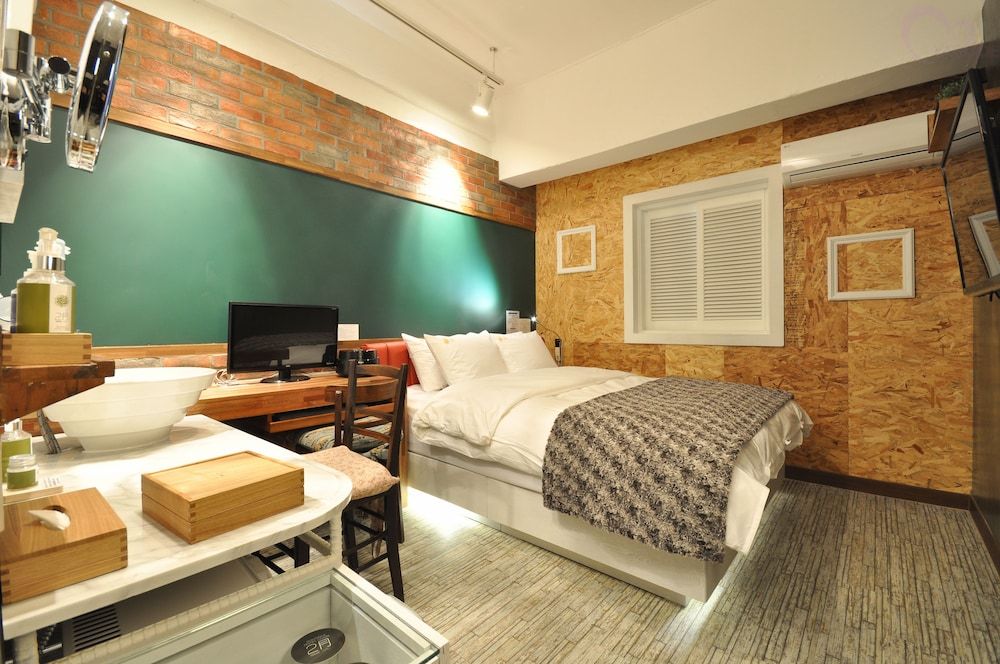 February Hotel Apsan Deluxe Single Room, 1 Bedroom 3