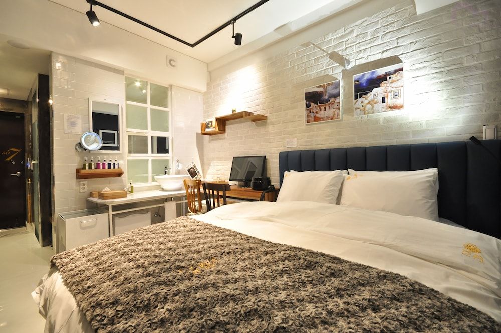 February Hotel Apsan Basic Double Room