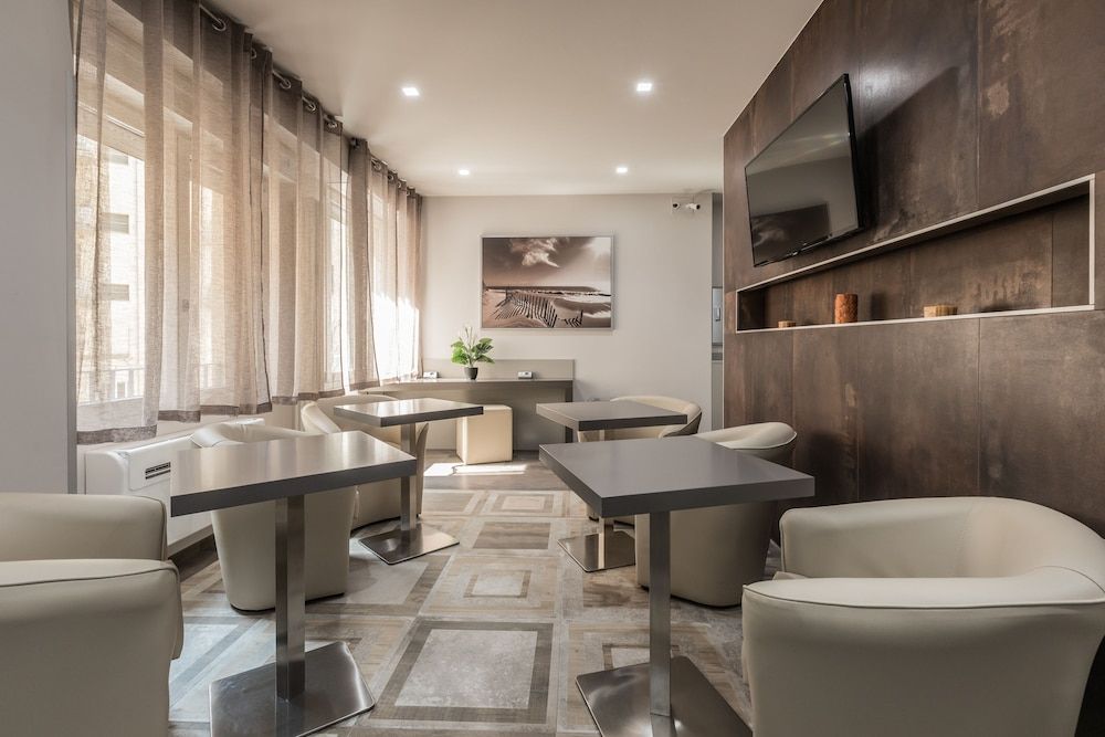 undefined Astoria Deluxe Rooms,,Check in presso L’Hotel Astoria, Via Fratelli Rosselli 14 ,,